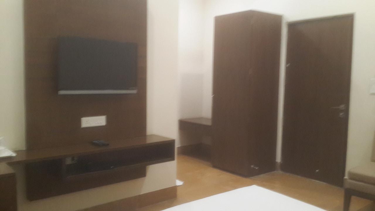 Rāipur Hotel Heritage Embassy מראה חיצוני תמונה